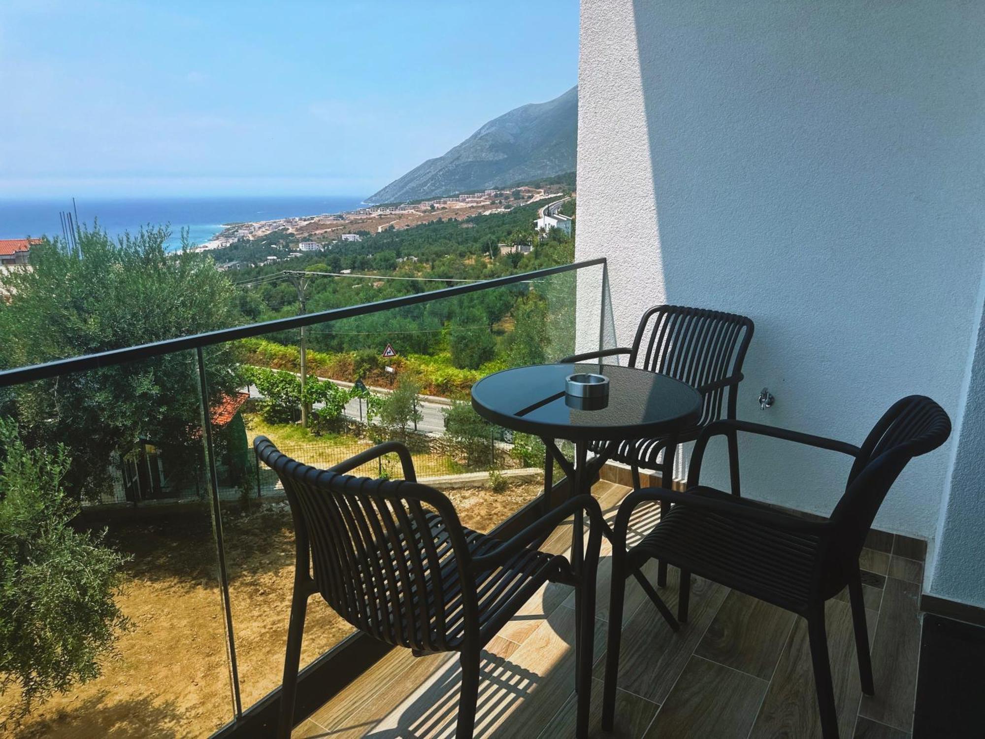 Hotel Vila 19 Dhërmi Eksteriør bilde