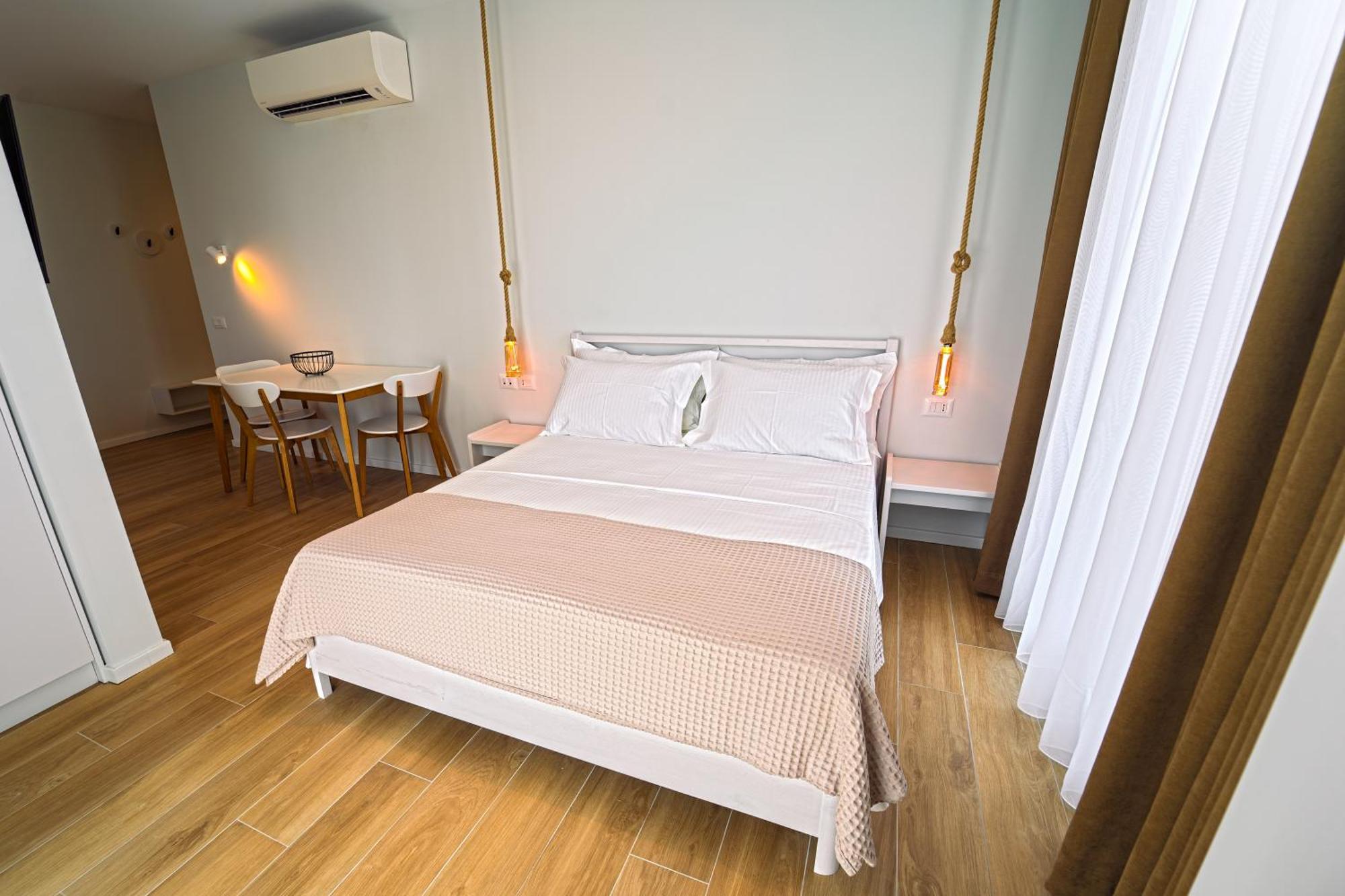 Hotel Vila 19 Dhërmi Eksteriør bilde
